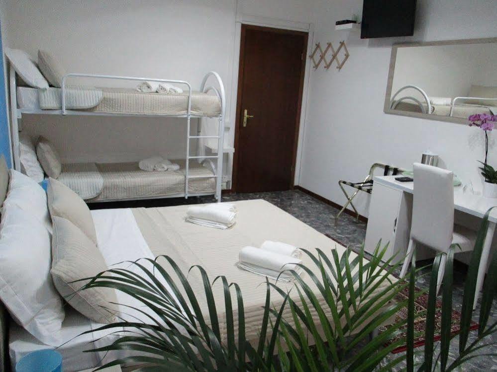 Maxim Rooms โรม ภายนอก รูปภาพ