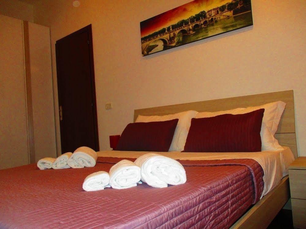 Maxim Rooms โรม ภายนอก รูปภาพ