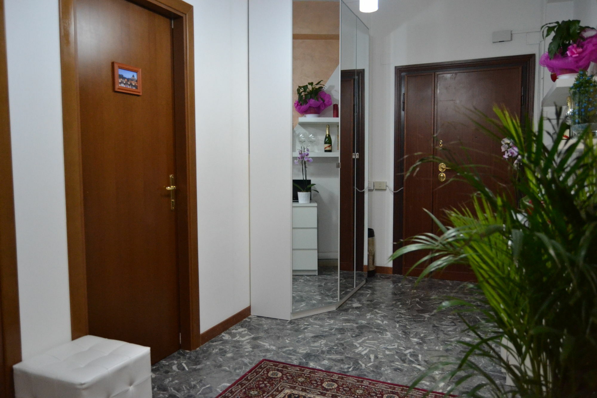 Maxim Rooms โรม ภายนอก รูปภาพ